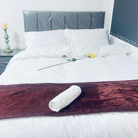 1 Bed Apartment With 2 Beds 1 Double Plus 1 Single Birmingham Extérieur photo