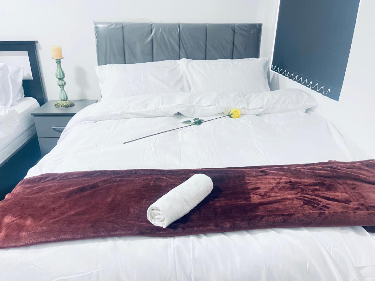 1 Bed Apartment With 2 Beds 1 Double Plus 1 Single Birmingham Extérieur photo