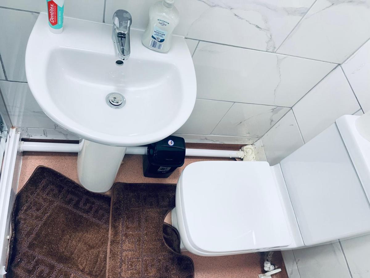 1 Bed Apartment With 2 Beds 1 Double Plus 1 Single Birmingham Extérieur photo
