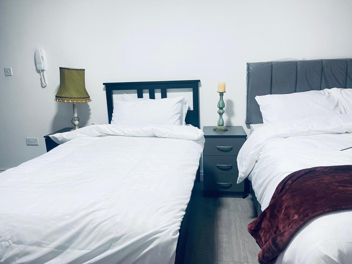1 Bed Apartment With 2 Beds 1 Double Plus 1 Single Birmingham Extérieur photo