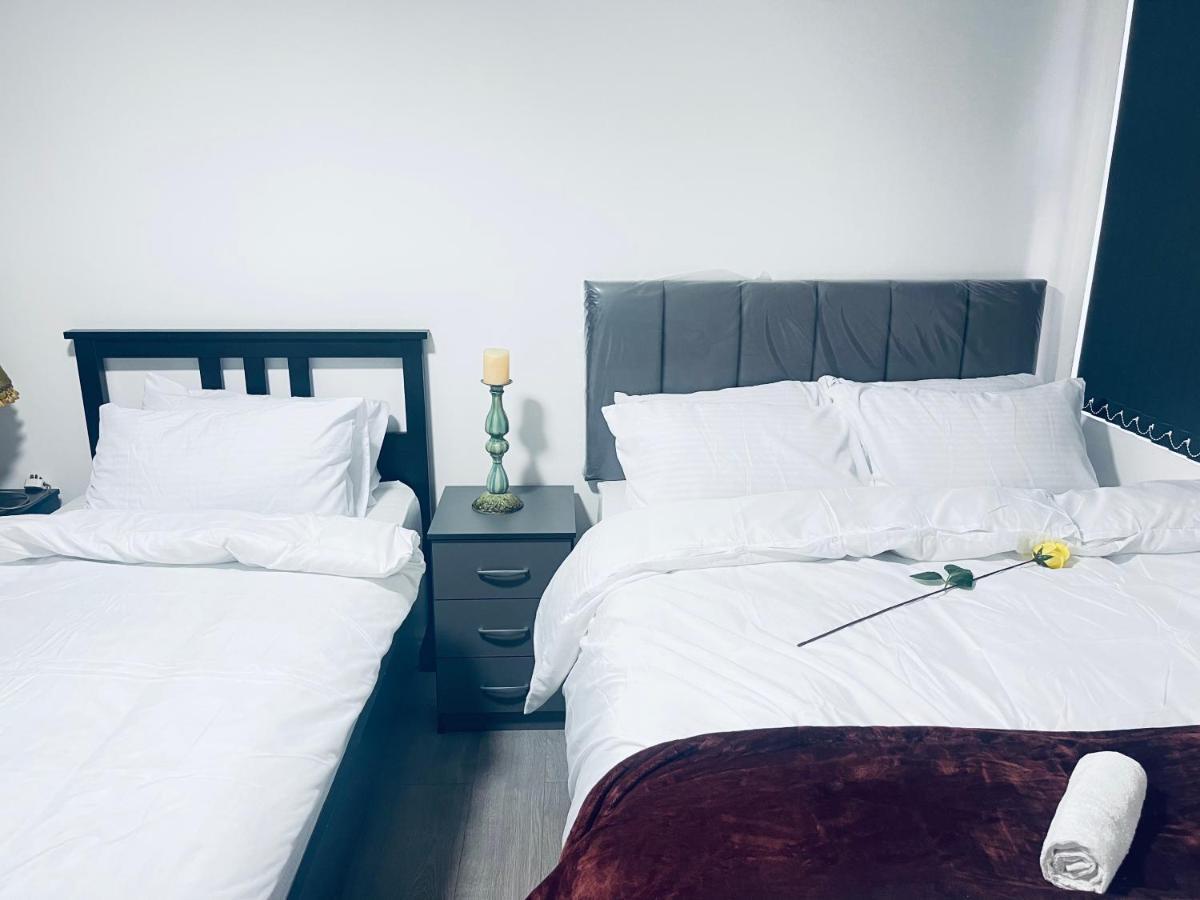 1 Bed Apartment With 2 Beds 1 Double Plus 1 Single Birmingham Extérieur photo