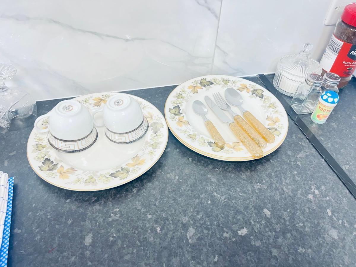 1 Bed Apartment With 2 Beds 1 Double Plus 1 Single Birmingham Extérieur photo